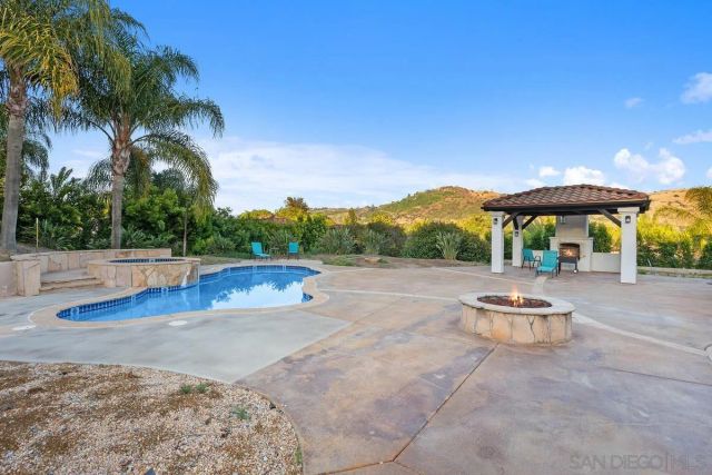 3724-26 Cedar Vale Way, Fallbrook, CA 92028