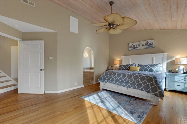 610 Pointe Wildwood Drive, Seneca, SC 29678