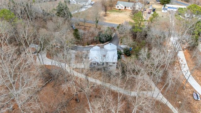 610 Pointe Wildwood Drive, Seneca, SC 29678