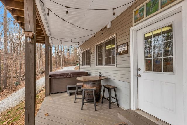 610 Pointe Wildwood Drive, Seneca, SC 29678