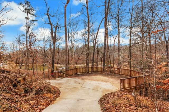 610 Pointe Wildwood Drive, Seneca, SC 29678