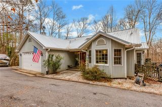 610 Pointe Wildwood Drive, Seneca, SC 29678