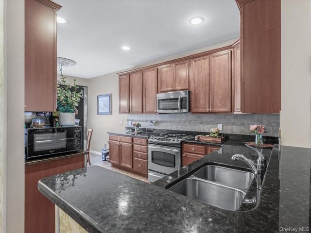 170 Southampton Drive, Massapequa, NY 11758