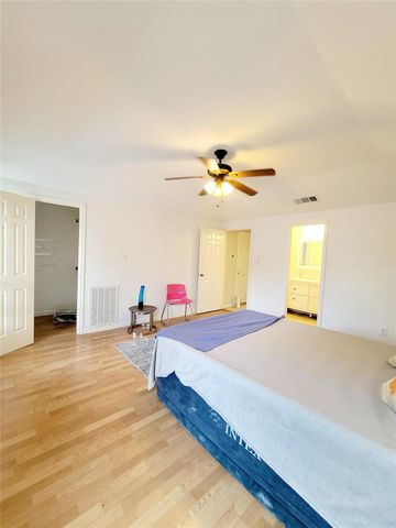 230 Mccarley Place, Mckinney, TX 75071