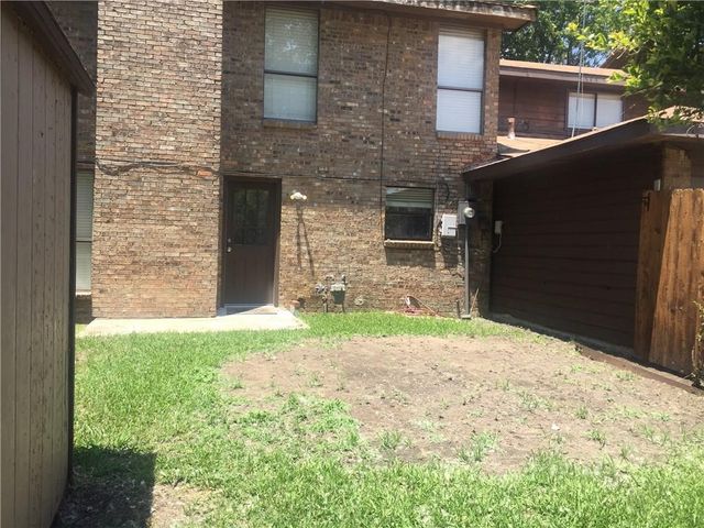 230 Mccarley Place, Mckinney, TX 75071