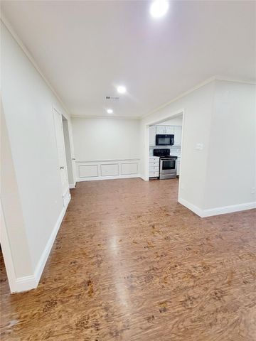 230 Mccarley Place, Mckinney, TX 75071