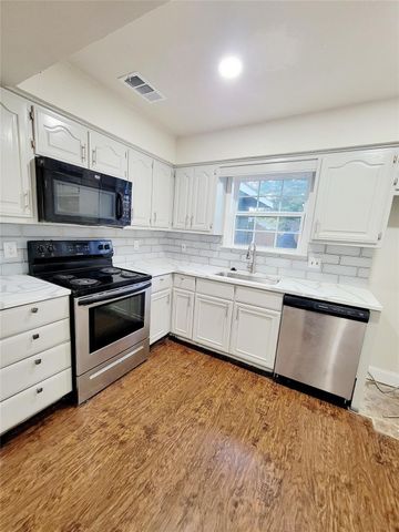 230 Mccarley Place, Mckinney, TX 75071