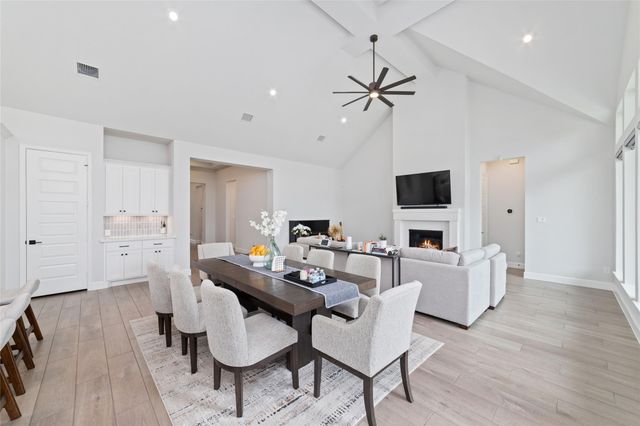 5511 Holly Hollow Lane, Fulshear, TX 77441