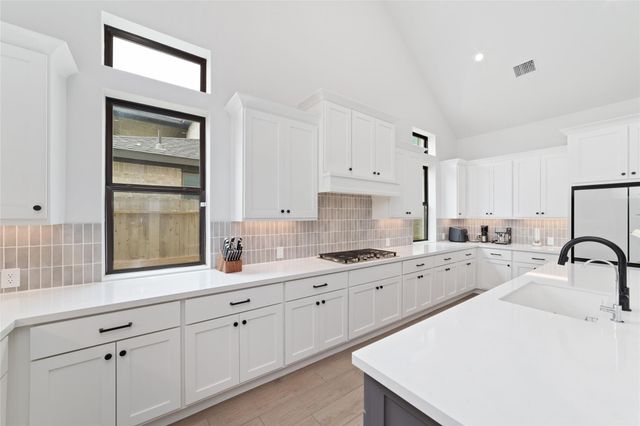 5511 Holly Hollow Lane, Fulshear, TX 77441