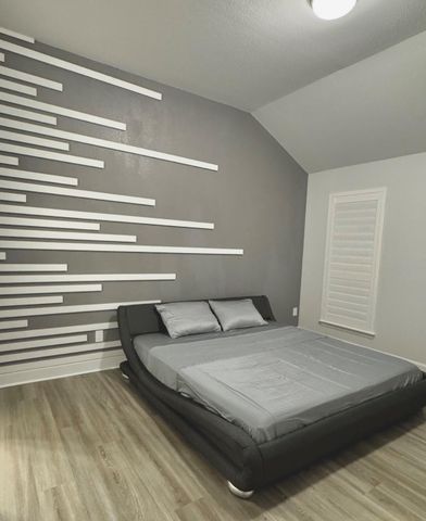 5511 Holly Hollow Lane, Fulshear, TX 77441