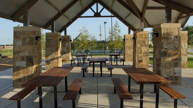 5511 Holly Hollow Lane, Fulshear, TX 77441