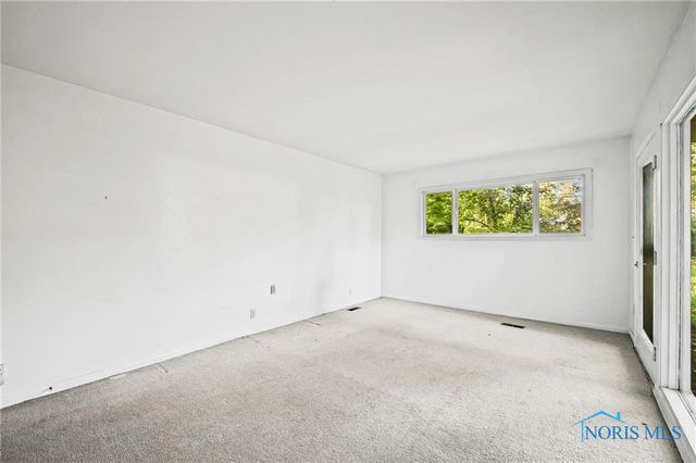 3701 Lincolnshire Woods Road, Toledo, OH 43606