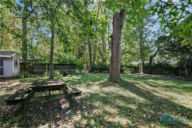 3701 Lincolnshire Woods Road, Toledo, OH 43606