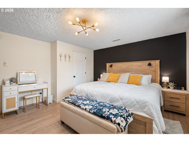 9800 Ne 43RD Ave, Vancouver, WA 98665