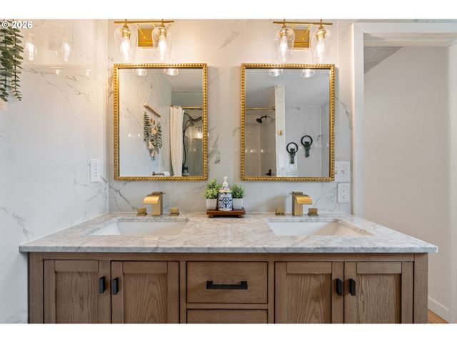 9800 Ne 43RD Ave, Vancouver, WA 98665