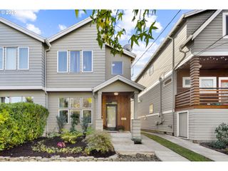 1220 Se LAMBERT St, Portland, OR 97202