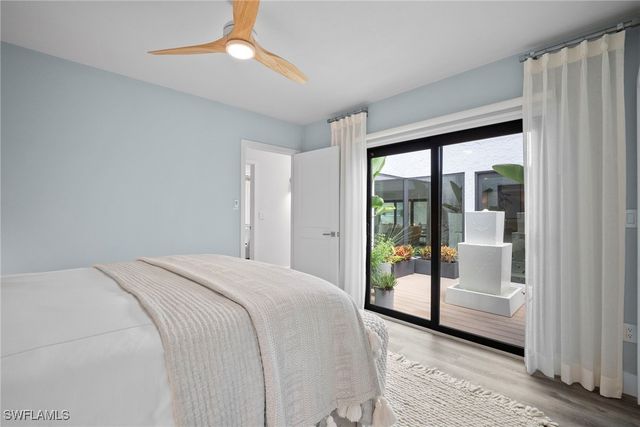 504 Tierra Mar LN E 2, Naples, FL 34108