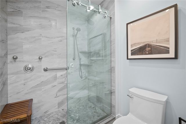 504 Tierra Mar LN E 2, Naples, FL 34108