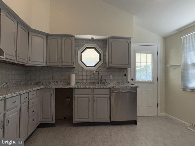 3 RADNOR RD, Newark, DE 19713