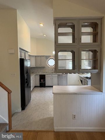 3 RADNOR RD, Newark, DE 19713