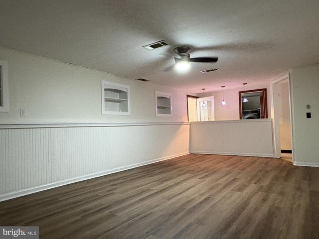 3 RADNOR RD, Newark, DE 19713