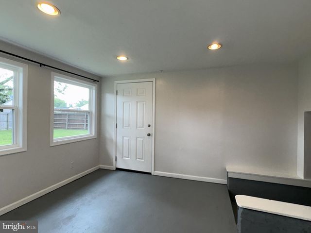 3 RADNOR RD, Newark, DE 19713