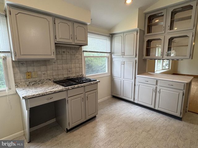 3 RADNOR RD, Newark, DE 19713