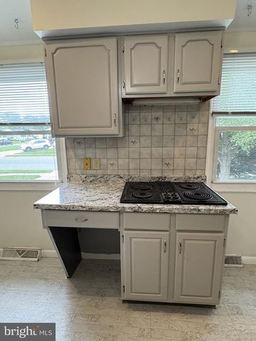 3 RADNOR RD, Newark, DE 19713
