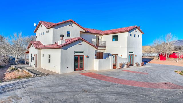 2201 Loma Larga Road, Corrales, NM 87048