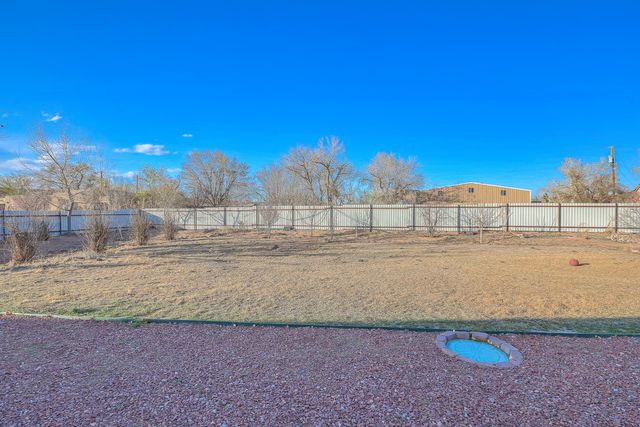 2201 Loma Larga Road, Corrales, NM 87048