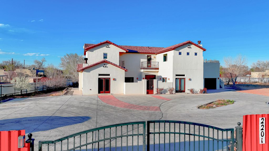 2201 Loma Larga Road, Corrales, NM 87048