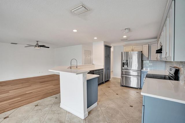 9352 Cascade Court, Boynton Beach, FL 33437