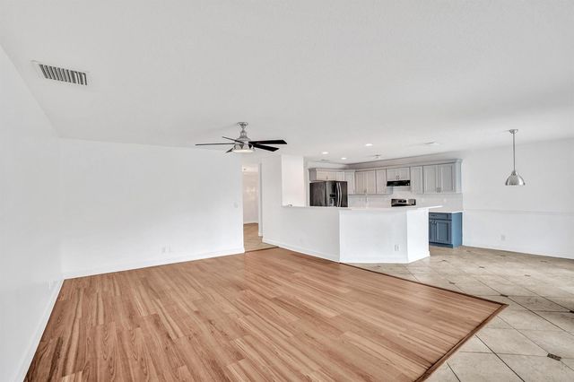 9352 Cascade Court, Boynton Beach, FL 33437