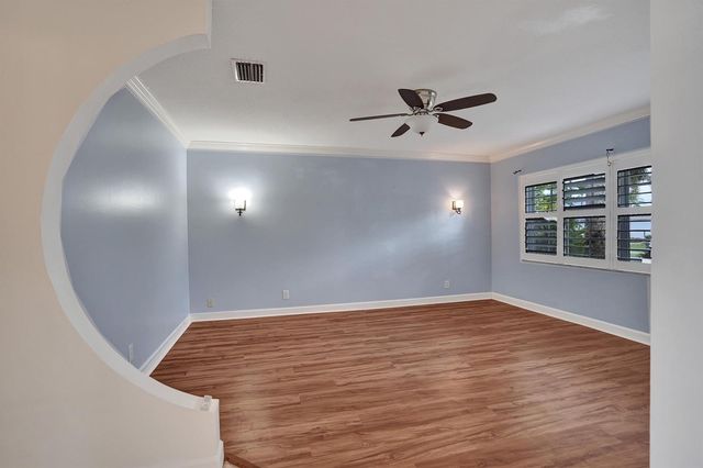 9352 Cascade Court, Boynton Beach, FL 33437