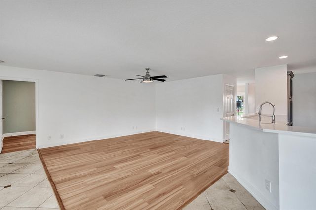 9352 Cascade Court, Boynton Beach, FL 33437