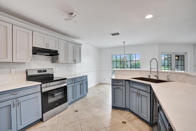 9352 Cascade Court, Boynton Beach, FL 33437