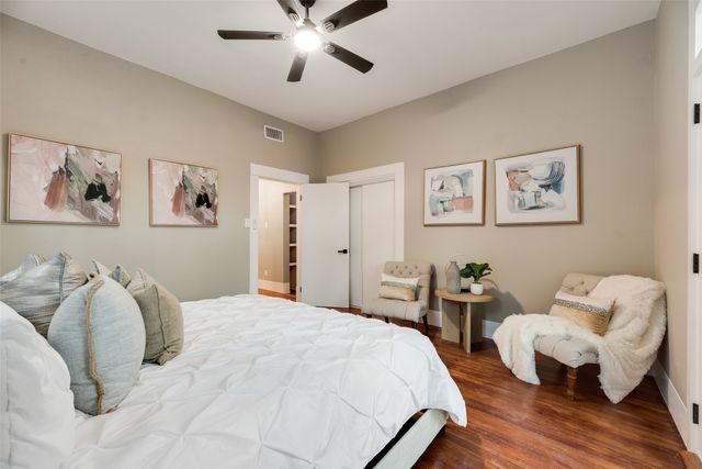 924 N Winnetka Avenue, Dallas, TX 75208