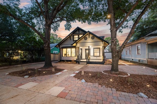 924 N Winnetka Avenue, Dallas, TX 75208