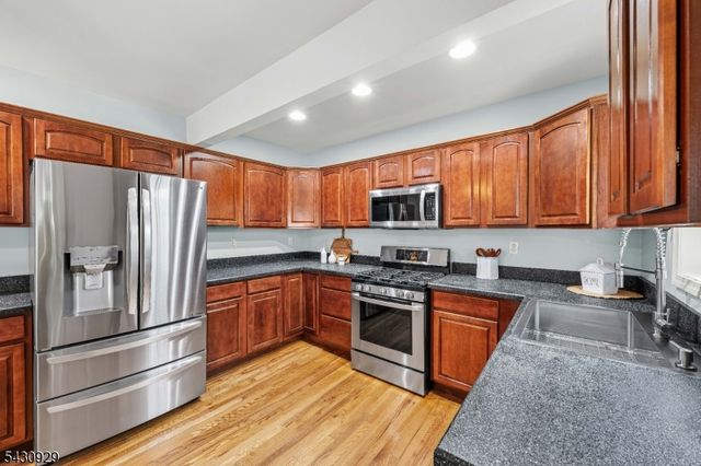 323 Church Street, Middletown Twp., NJ 07718