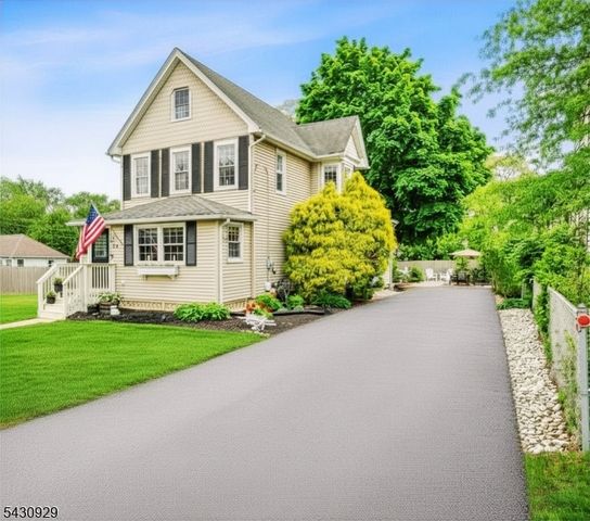 323 Church Street, Middletown Twp., NJ 07718