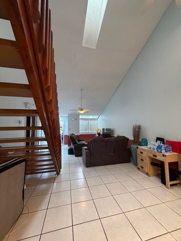 2035 Winners Circle, North Lauderdale, FL 33068