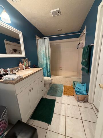 2035 Winners Circle, North Lauderdale, FL 33068