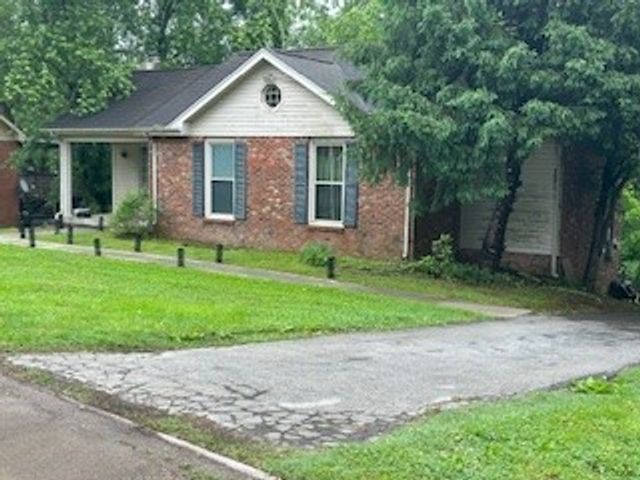 221 Santa Rosa Ct, Old Hickory, TN 37138