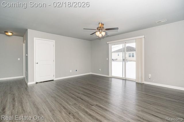 2249 Legacy Drive, Burton, MI 48519