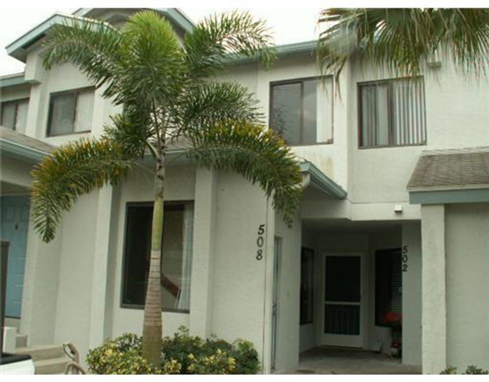 508 Harbour Pointe Way, Greenacres, FL 33413
