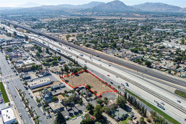 100 N 2nd, Colton, CA 92324