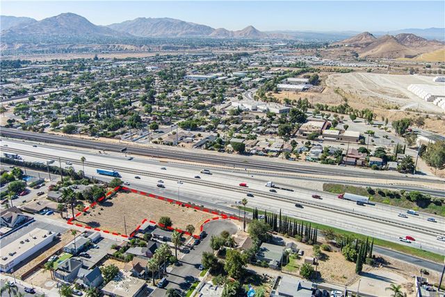 100 N 2nd, Colton, CA 92324