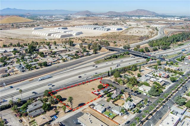 100 N 2nd, Colton, CA 92324