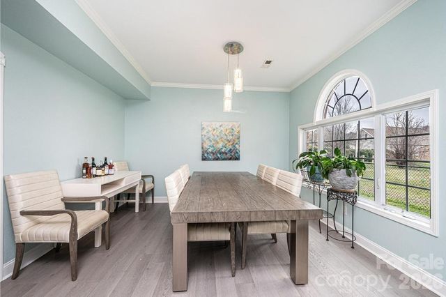 1360 Sweetbriar Lane, Hickory, NC 28602