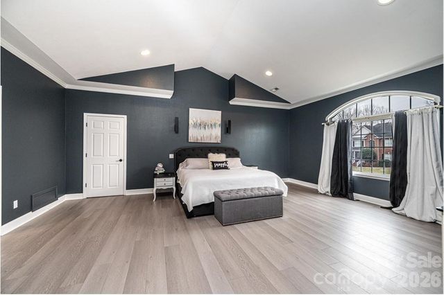 1360 Sweetbriar Lane, Hickory, NC 28602